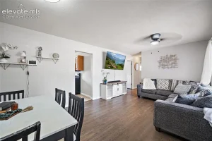 125 Larch Dr