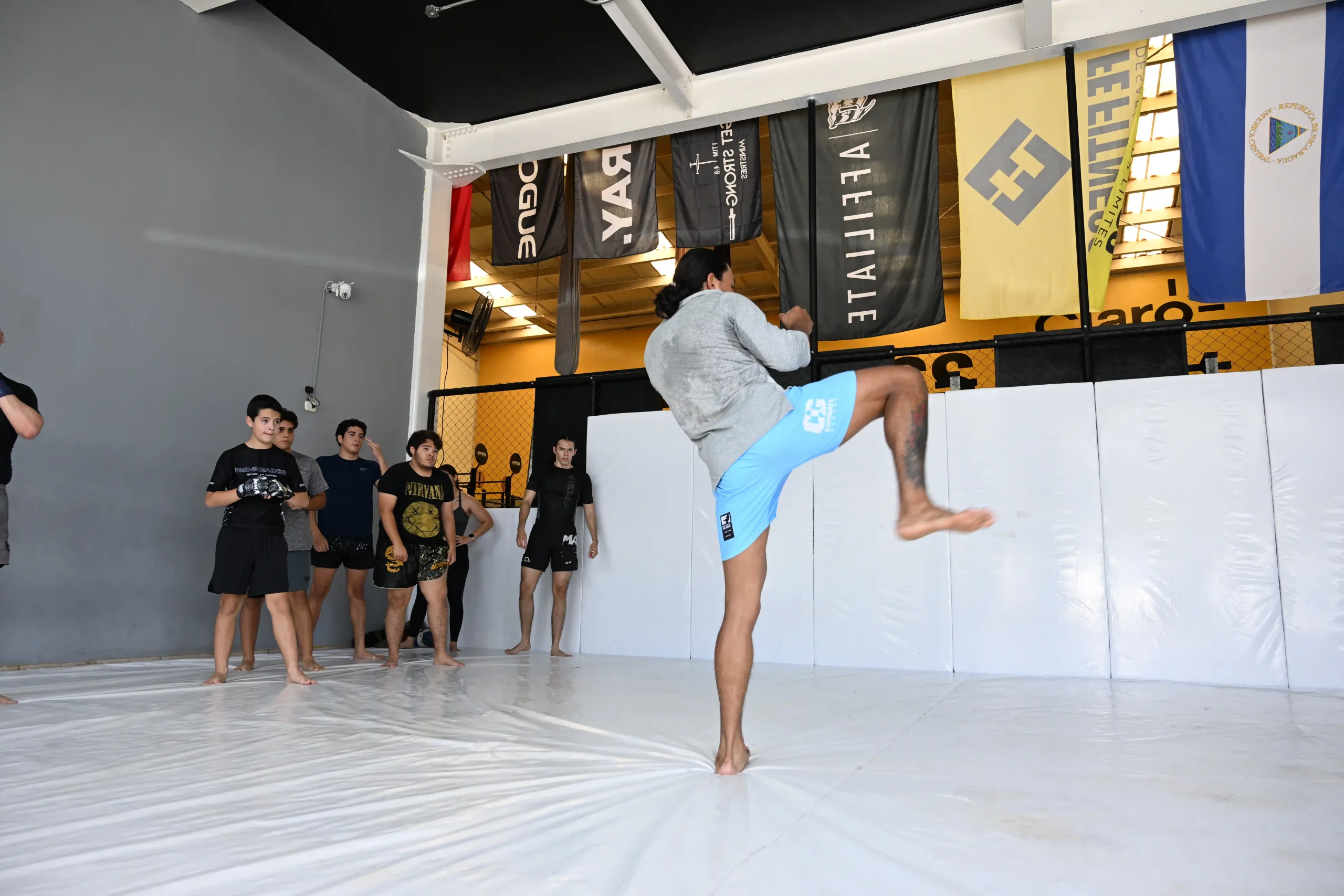 Clase MMA en Renegades SOJ